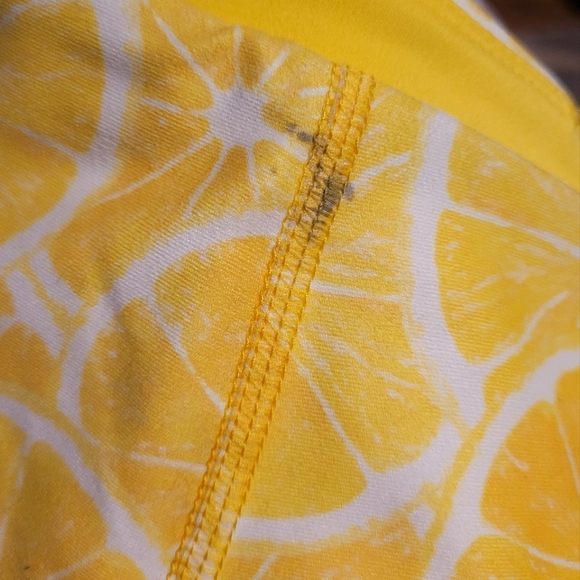 💛 4/$20 | Lemon Leggings - Picture 7 of 8